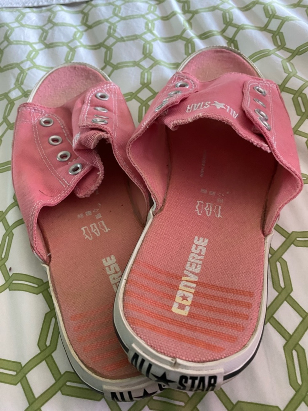 UNISEX Converse Pink Slip-On Canvas Loafers